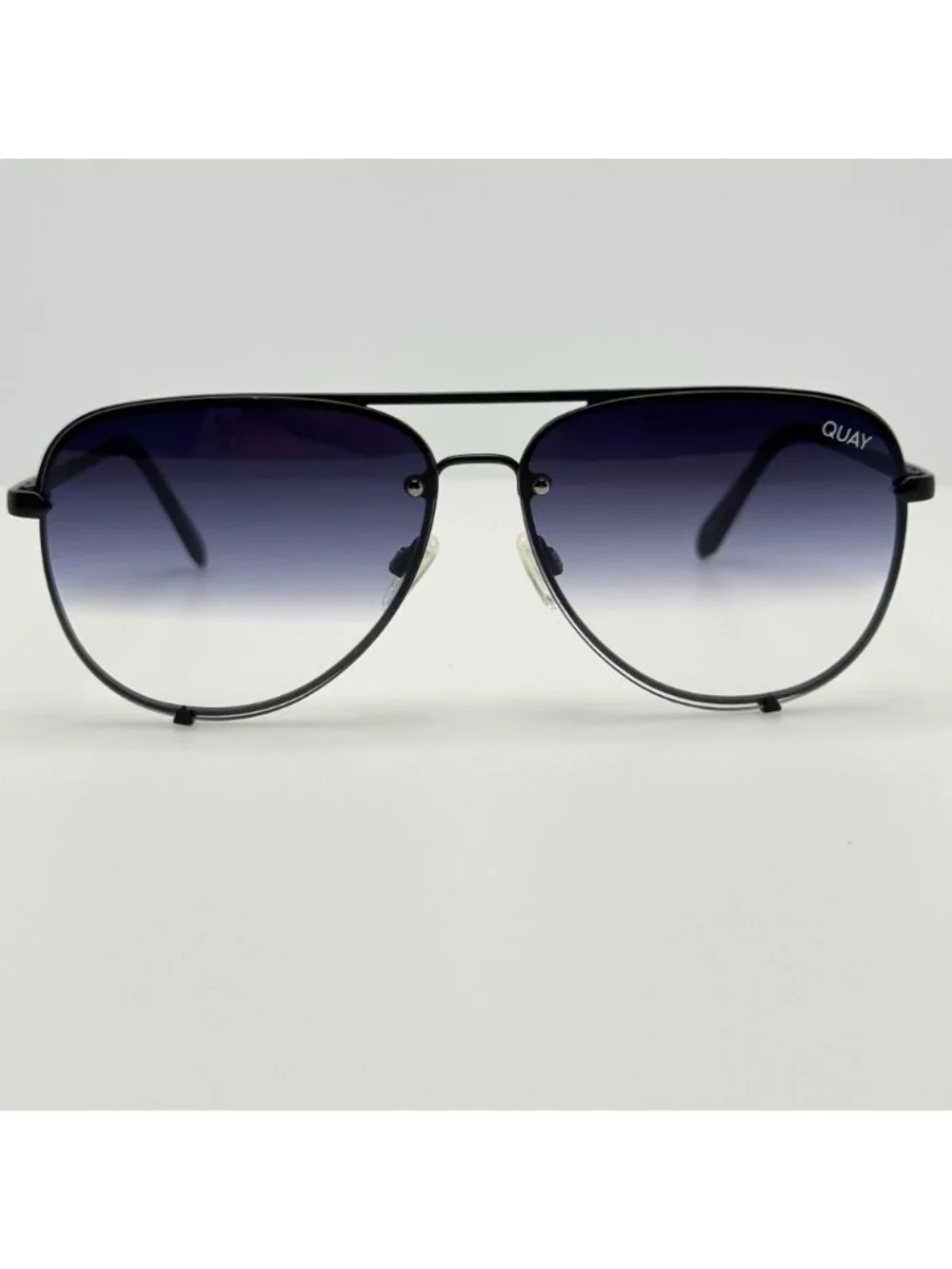 Quay Sunglasses HK Rimless 126 Black B